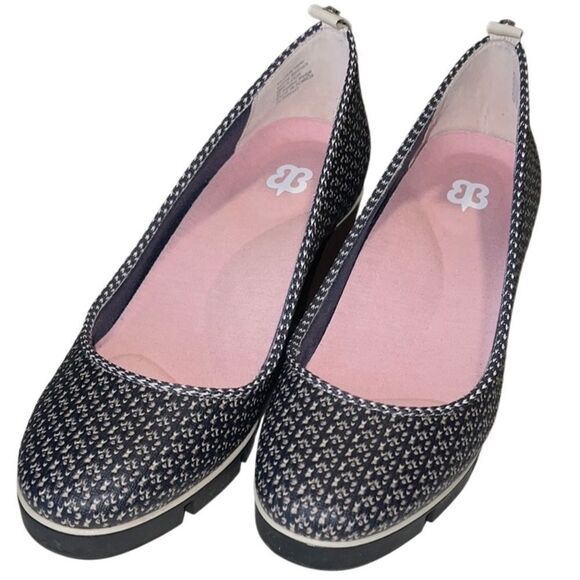 Betabrand Blue All Weather Almond Closed Toe Wedges Slip On Shoe Size 7 - Picture 1 of 10